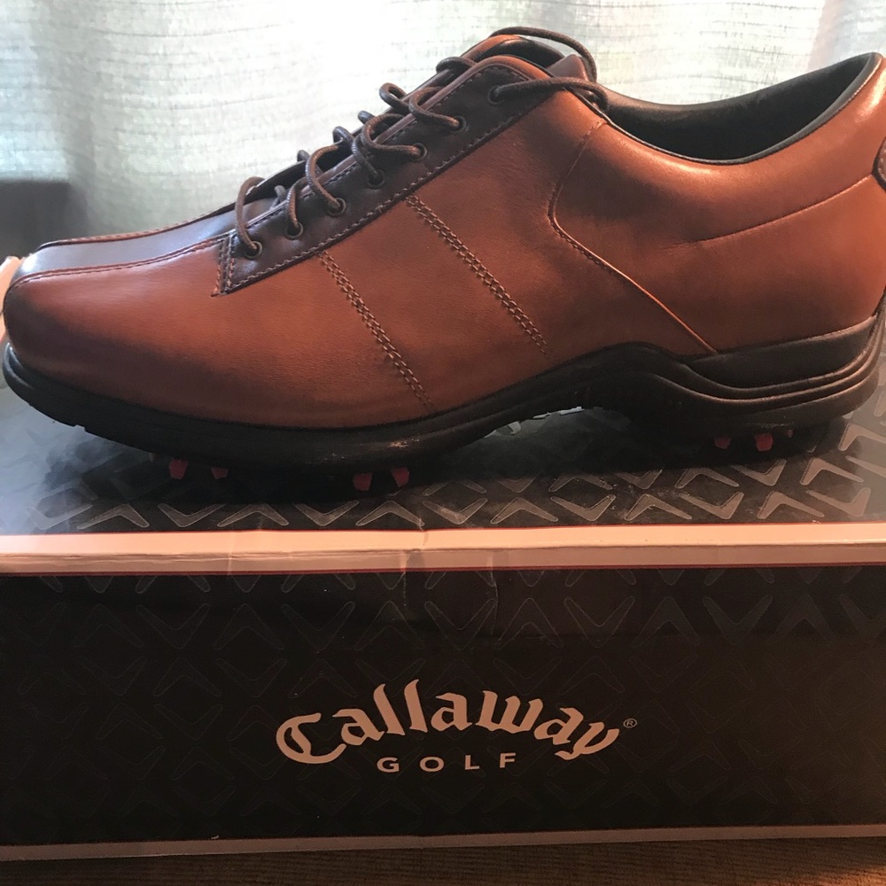 Men’s golf shoes